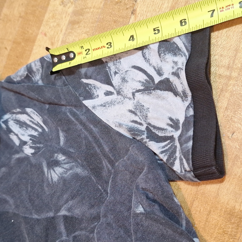 H&M Slim Fit Black Gray Floral Hawaiian Polo Used Condition Small Shirt - Picture 6 of 6